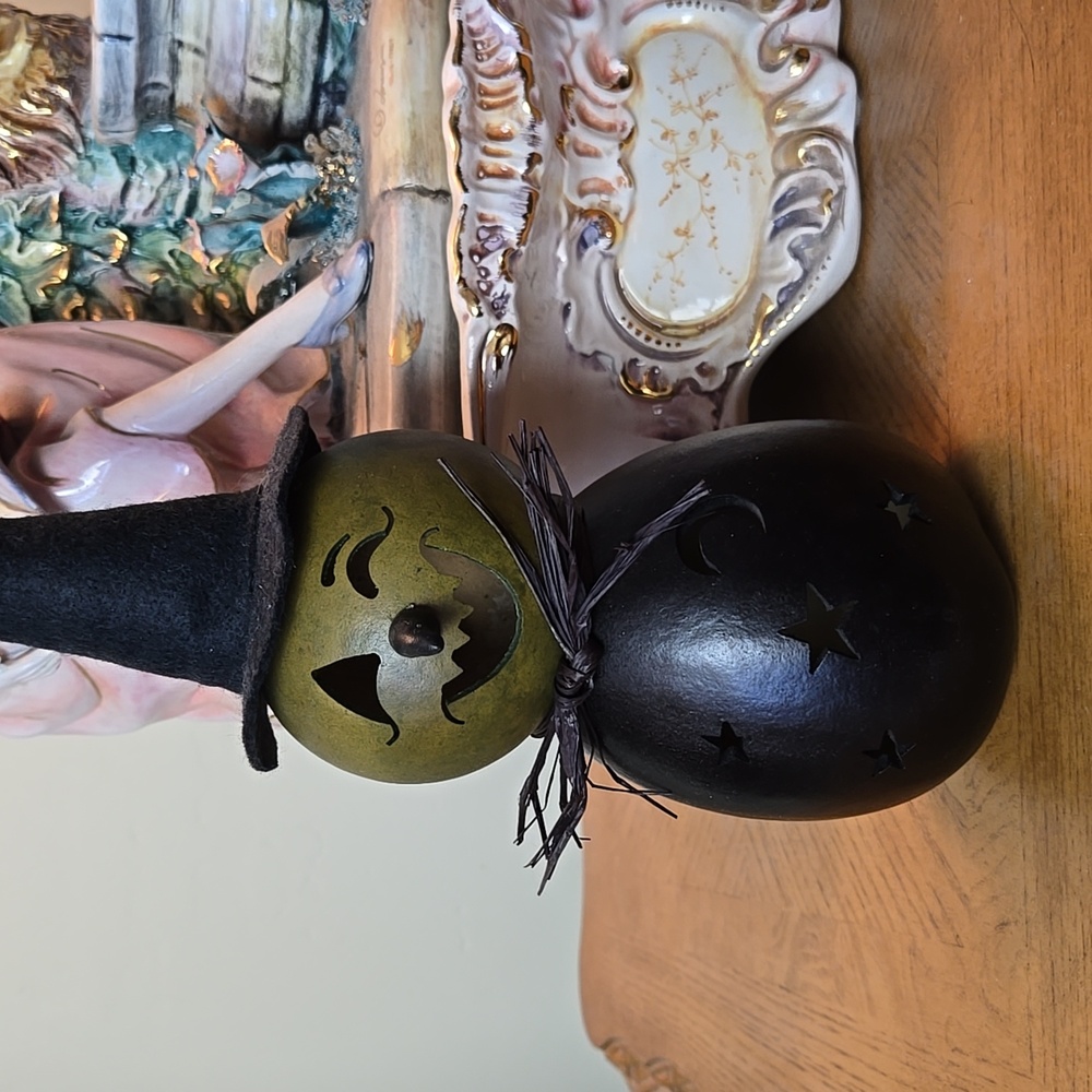Primitive handmade Gourd witch votive halloween figure - Picture 2 of 6